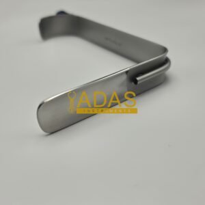 Close up of the facelift retractor blade with the fiberoptic light carrier ending at the working end